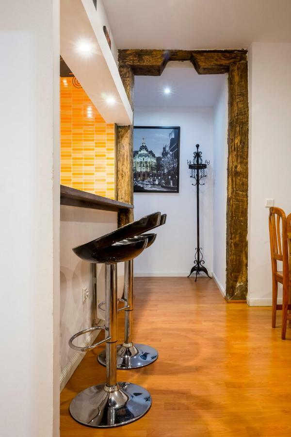 Colegiata Apartment Madrid Exterior photo
